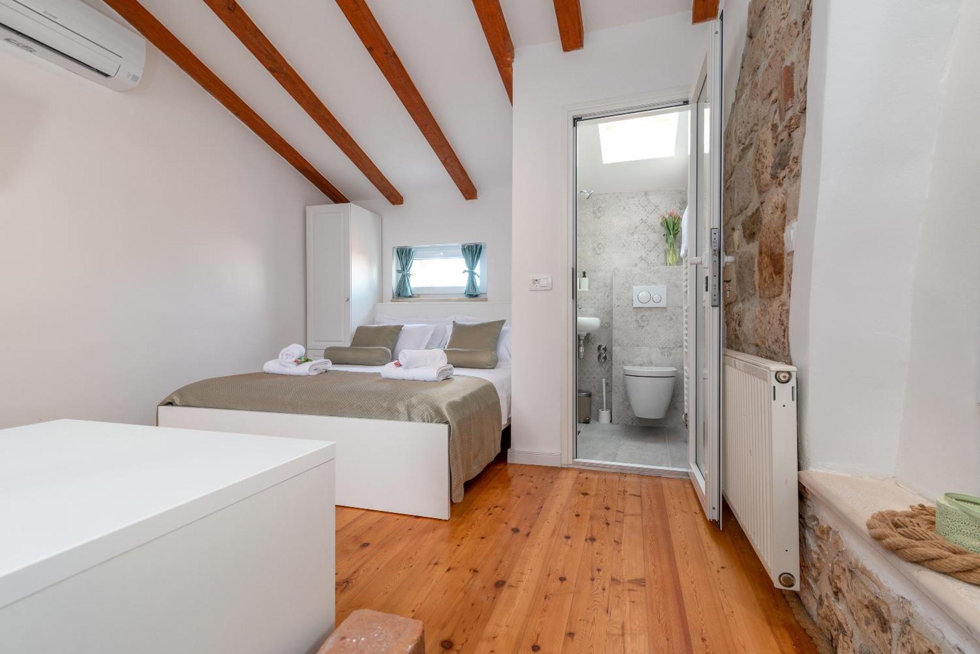 Manero Villa Trogir Exterior photo