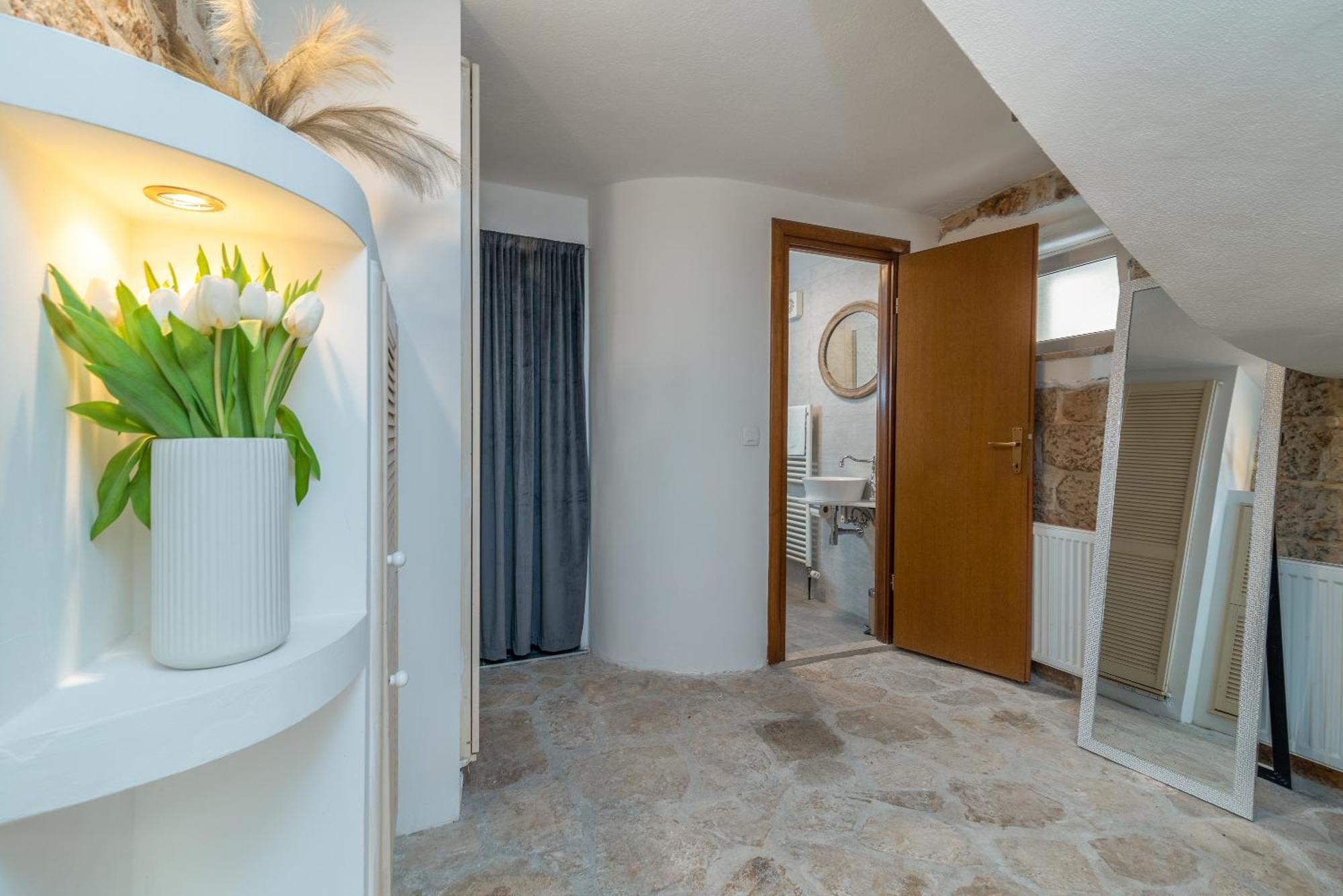 Manero Villa Trogir Exterior photo