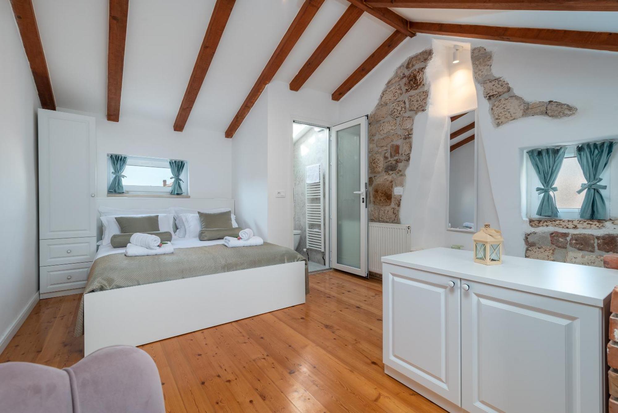 Manero Villa Trogir Exterior photo